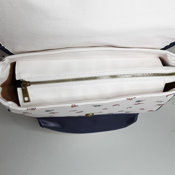 Heartstopper Truham Leaves Canvas Backpack NWT - Picture 12 of 12